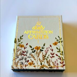 NWT 52 Daily Affirmation Cards with Floral Design
